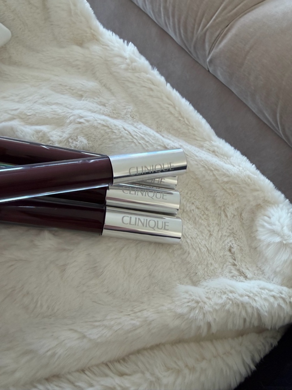 Clinique Liquid Lip Gloss Set in Black Honey Pop - Picture 2 of 6